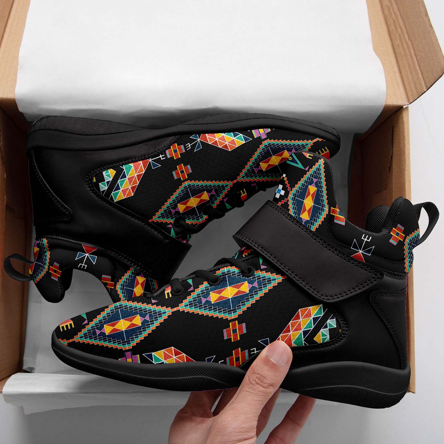 Travois Tipi Black Ipottaa Basketball / Sport High Top Shoes - Black Sole