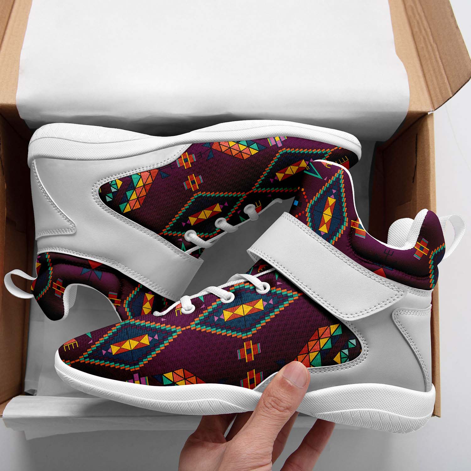 Travois Tipi Berry Ipottaa Basketball / Sport High Top Shoes - White Sole