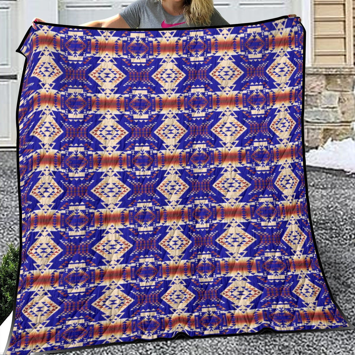 Gathering Earth Lake Lightweight & Breathable Quilt With Edge-wrapping Strips