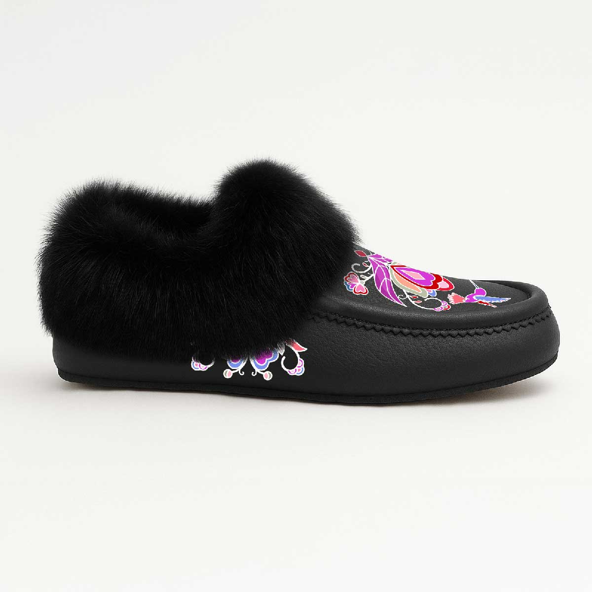 Frosted Leaf Spirit Black Leather Black Fur Moccasin