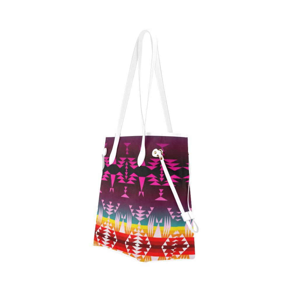 Between the Appalachian Mountains Clover Canvas Tote Bag (Model 1661) Clover Canvas Tote Bag (1661) e-joyer