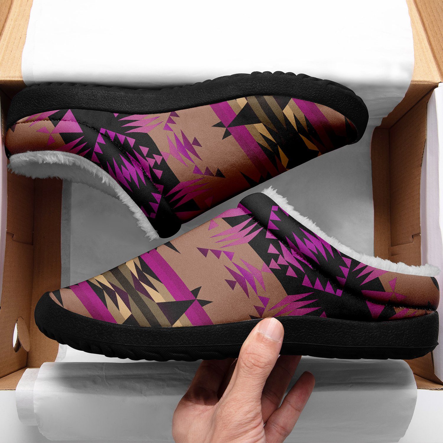 Between the Mountains Berry Ikinnii Indoor Slipper 49 Dzine