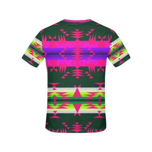 Between the Mountains Deep Lake Sunset All Over Print T-shirt for Women/Large Size (USA Size) (Model T40) All Over Print T-Shirt for Women/Large (T40) e-joyer