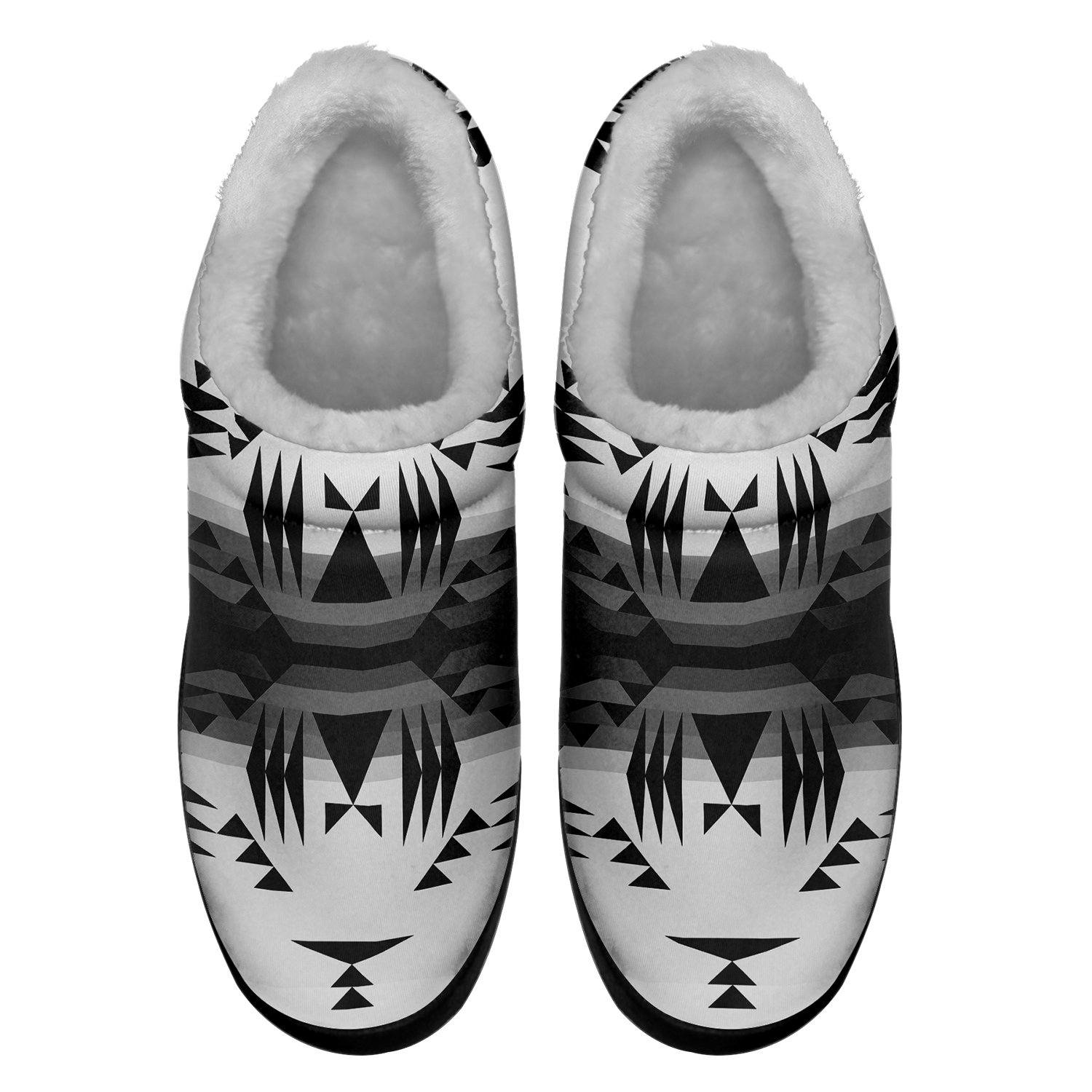 Between the Mountains White and Black Ikinnii Indoor Slipper 49 Dzine