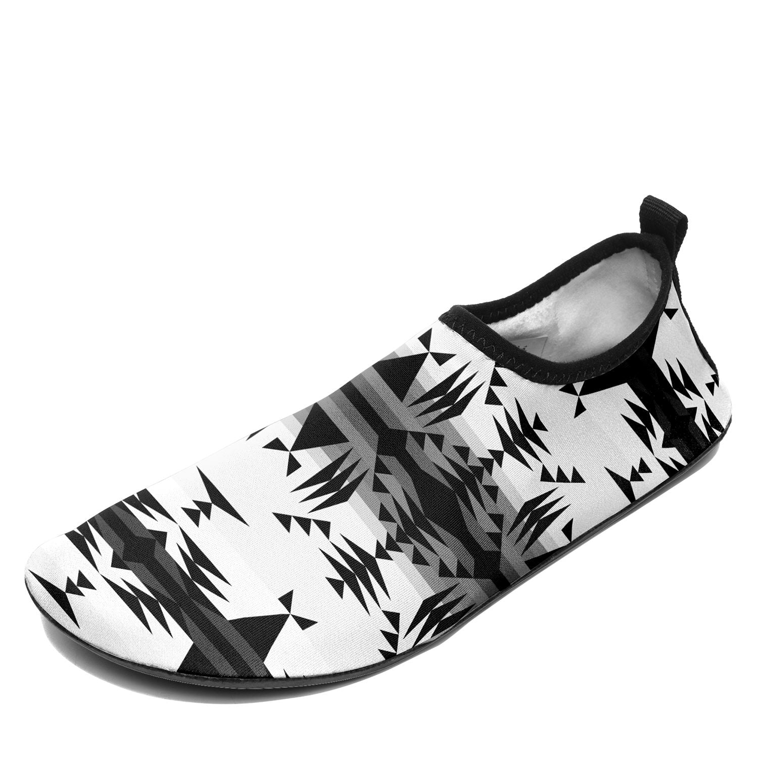 Between the Mountains White and Black Sockamoccs Slip On Shoes 49 Dzine