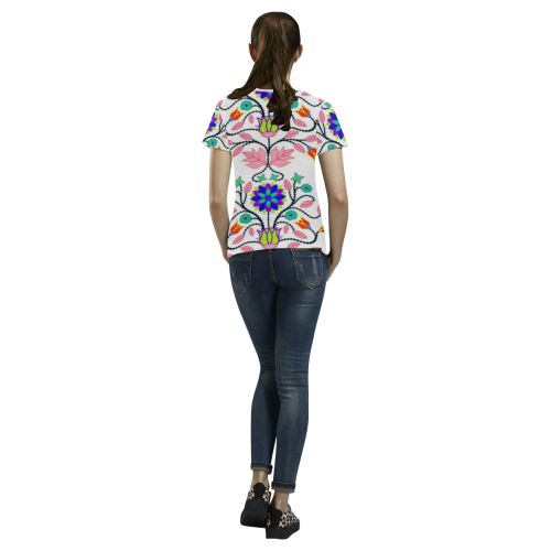 Floral Beadwork Four Clans White All Over Print T-shirt for Women/Large Size (USA Size) (Model T40) All Over Print T-Shirt for Women/Large (T40) e-joyer