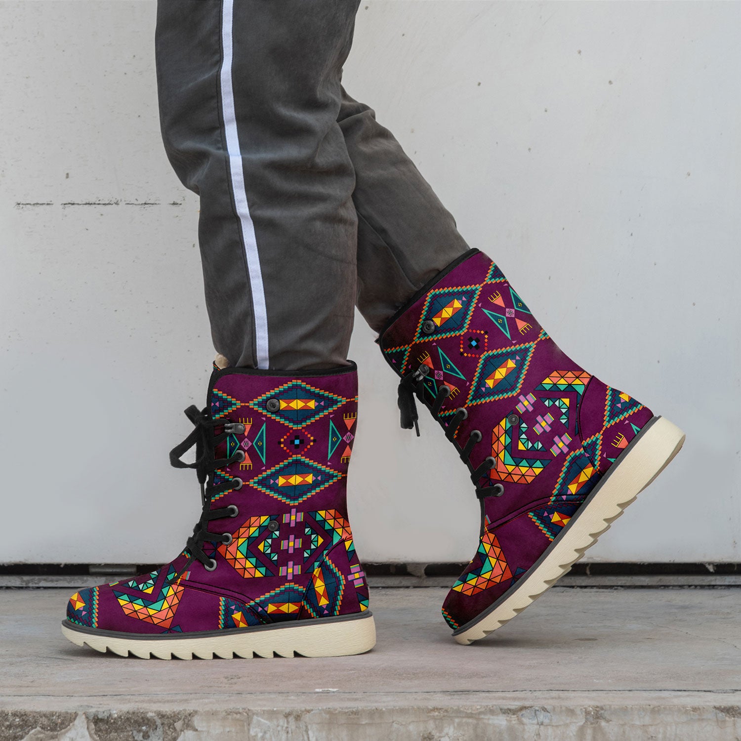 Travois Tipi Berry Polar Winter Boots