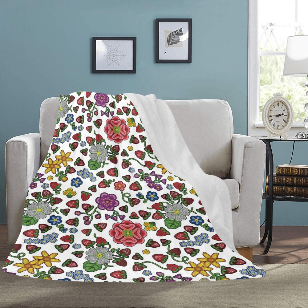 Berry Pop White Ultra-Soft Micro Fleece Blanket 60"x80"