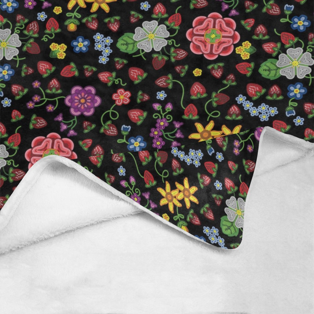 Berry Pop Midnight Ultra-Soft Micro Fleece Blanket 50"x60"