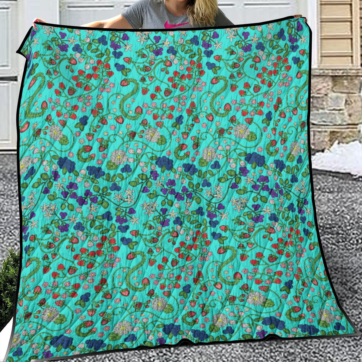 Grandmother Stories Turquoise Lightweight & Breathable Quilt With Edge-wrapping Strips