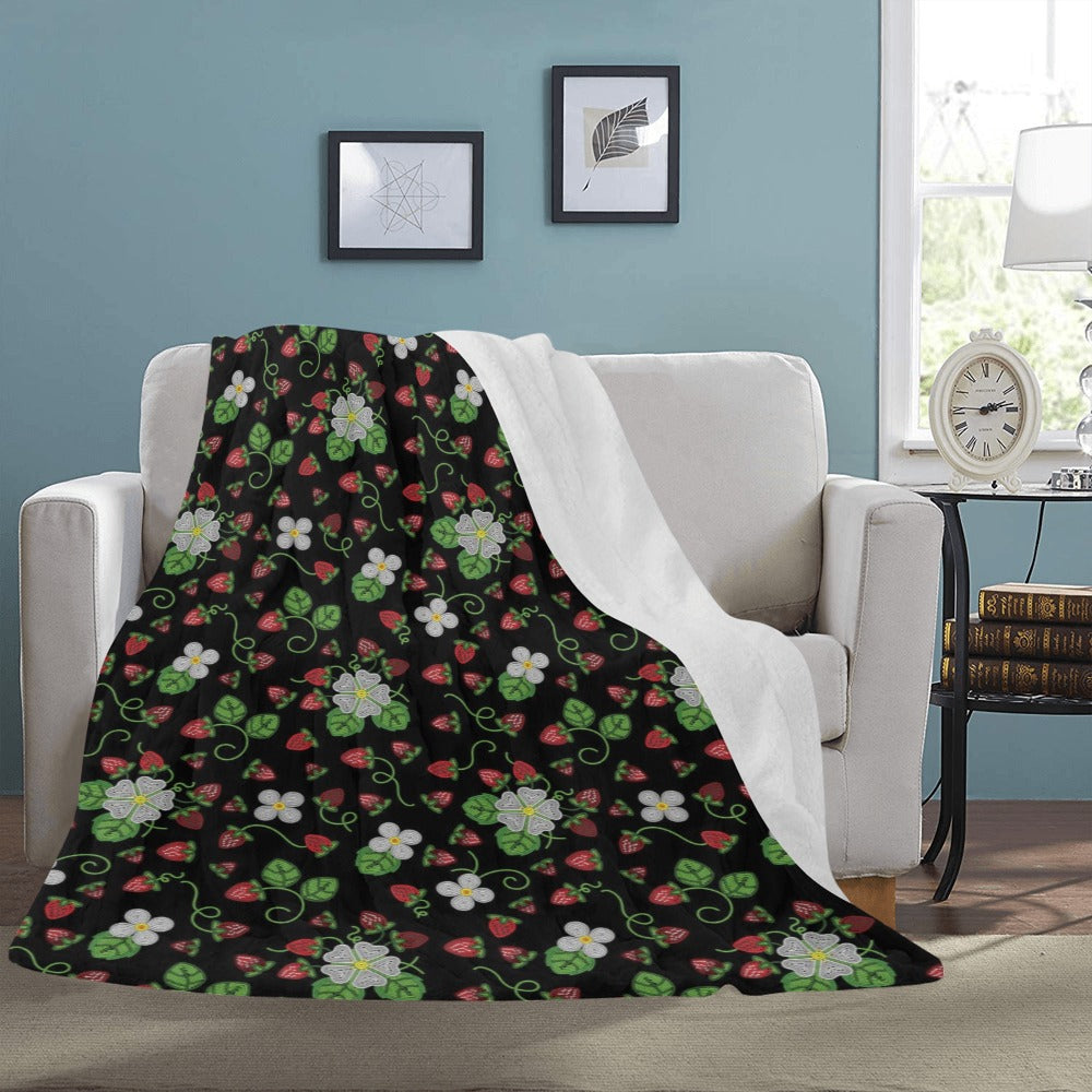 Strawberry Dreams Midnight Ultra-Soft Micro Fleece Blanket 60"x80"