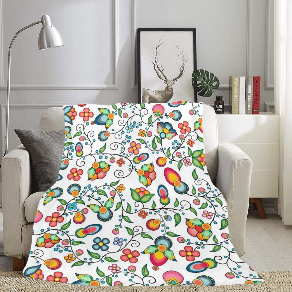 Floral Bounty White Ultra-Soft Micro Fleece Blanket 60"x80"