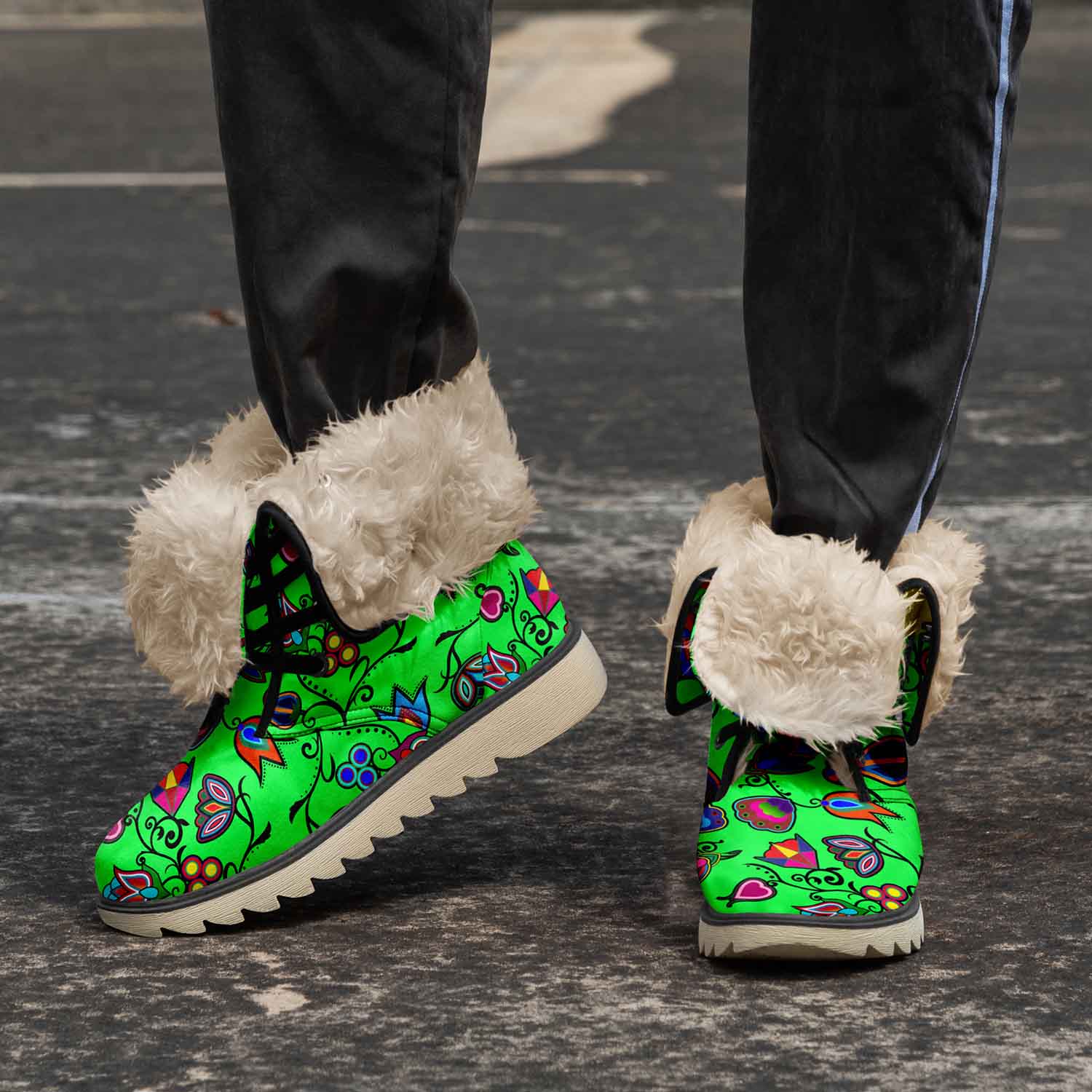 Indigenous Paisley Green Polar Winter Boots