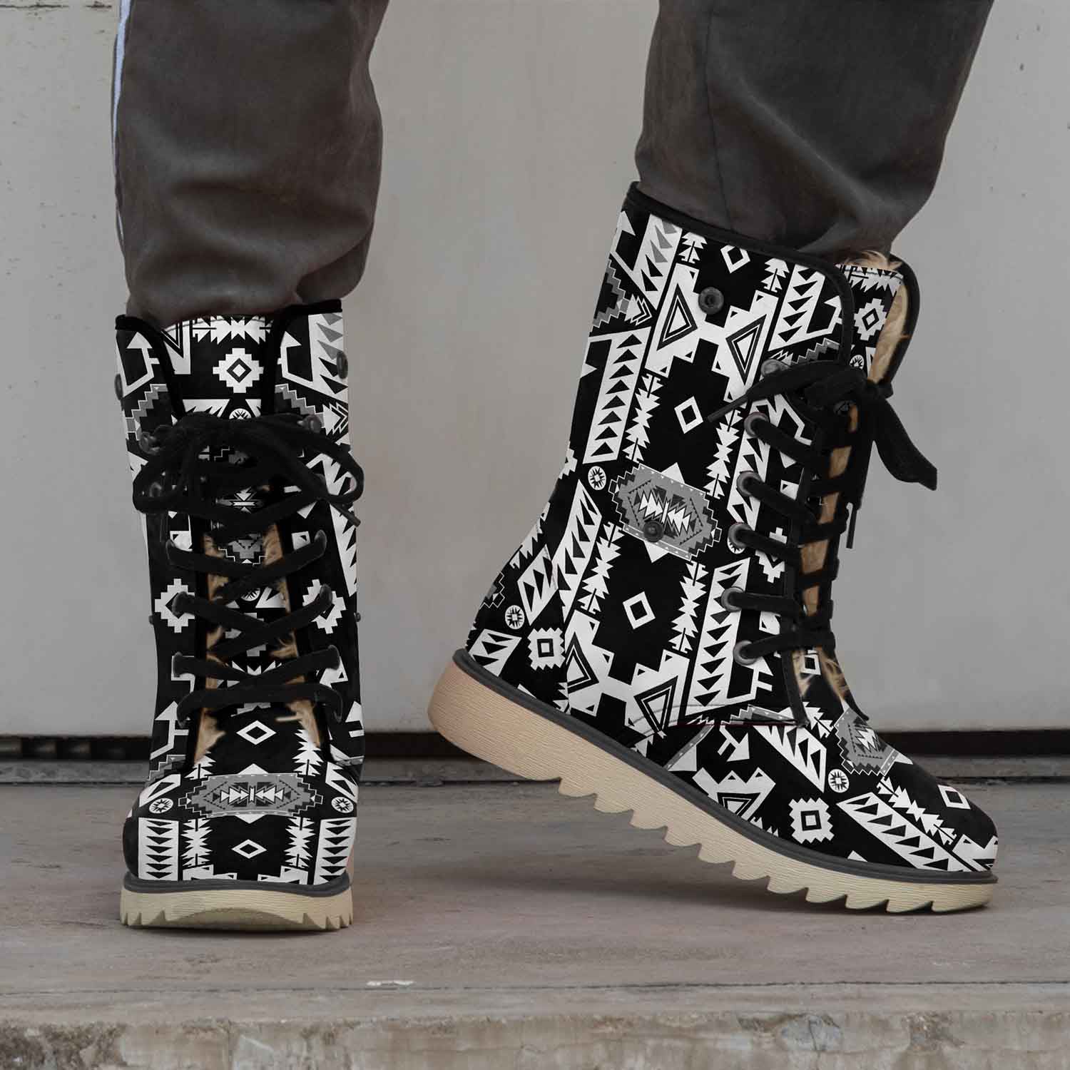 Chiefs Mountain Black and White Polar Winter Boots