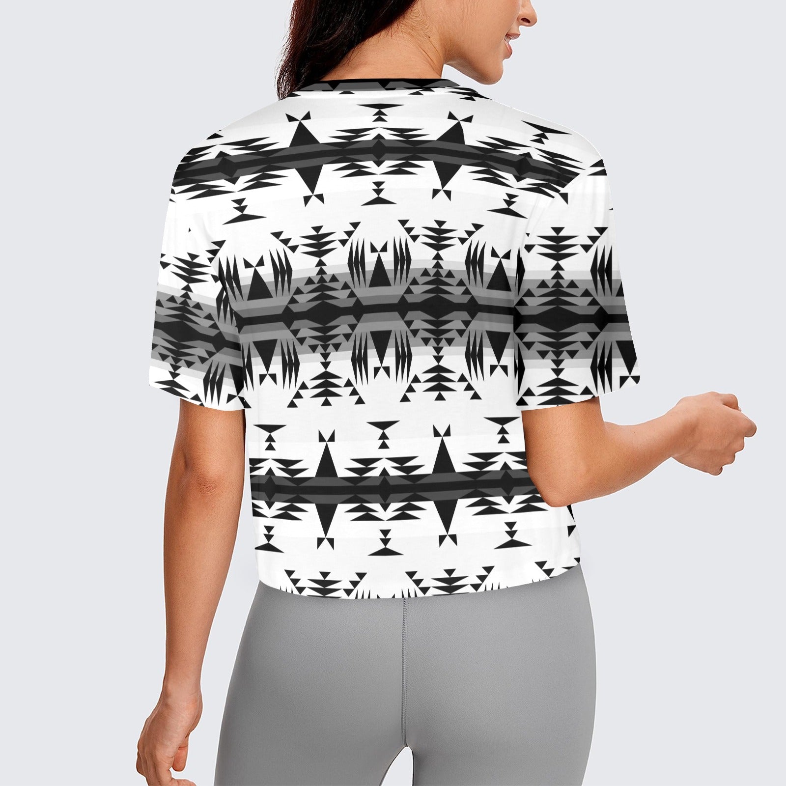 Between the Mountains White and Black Women's Cropped T-shirt