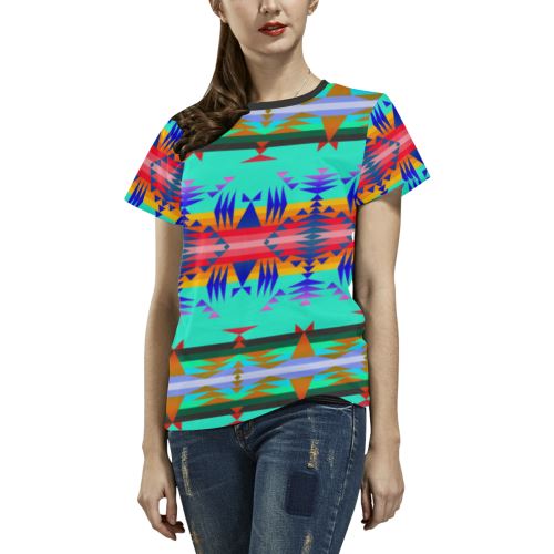 Between the Mountains Spring All Over Print T-shirt for Women/Large Size (USA Size) (Model T40) All Over Print T-Shirt for Women/Large (T40) e-joyer 