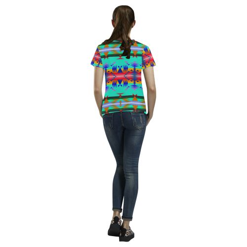 Between the Mountains Spring All Over Print T-shirt for Women/Large Size (USA Size) (Model T40) All Over Print T-Shirt for Women/Large (T40) e-joyer 