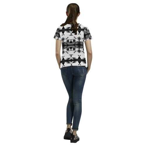 Between the Mountains White and Black All Over Print T-shirt for Women/Large Size (USA Size) (Model T40) All Over Print T-Shirt for Women/Large (T40) e-joyer 