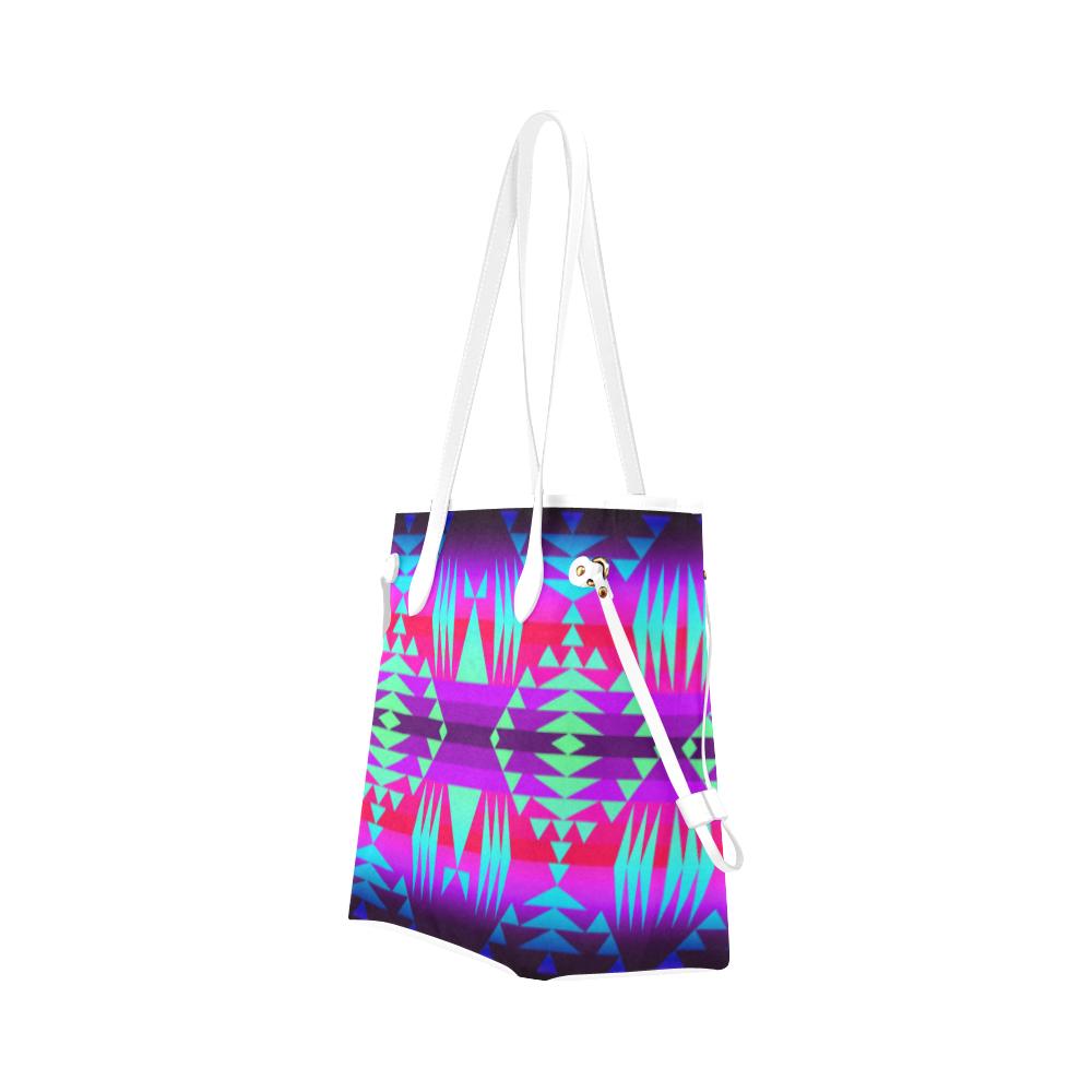 Between the Rocky Mountains Clover Canvas Tote Bag (Model 1661) Clover Canvas Tote Bag (1661) e-joyer 