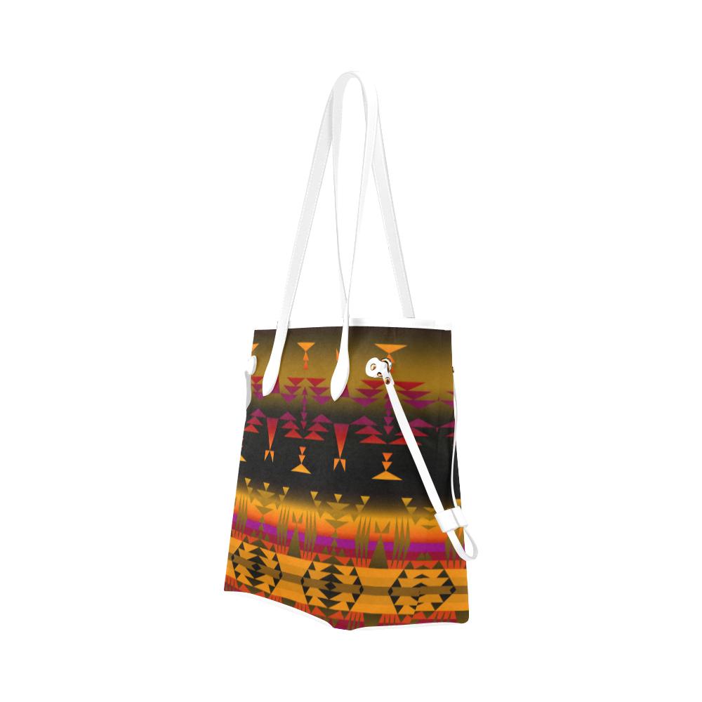 Between the Sierra Mountains Clover Canvas Tote Bag (Model 1661) Clover Canvas Tote Bag (1661) e-joyer 